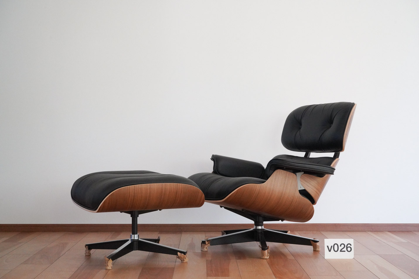 ハーマンミラー（Hermanmiller）イームズラウンジチェアの木目