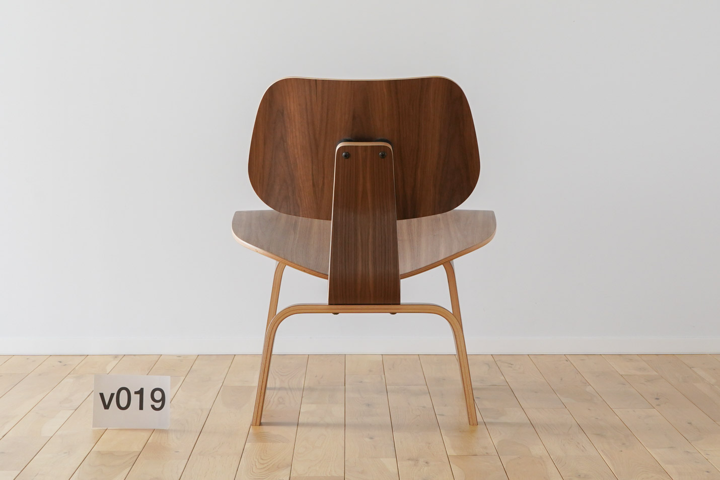 ハーマンミラー（Heramanmiller）イームズLCWの木目