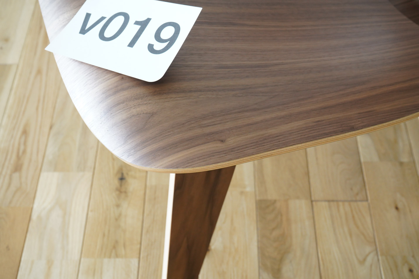 ハーマンミラー（Heramanmiller）イームズLCWの木目