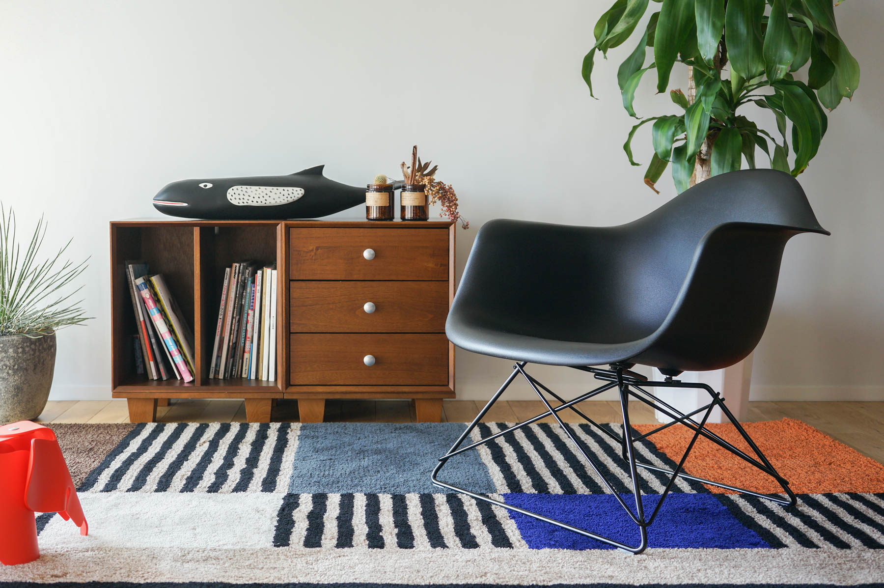 Eames Lounge Chair and Ottoman Replica by Charles & Ray Eames