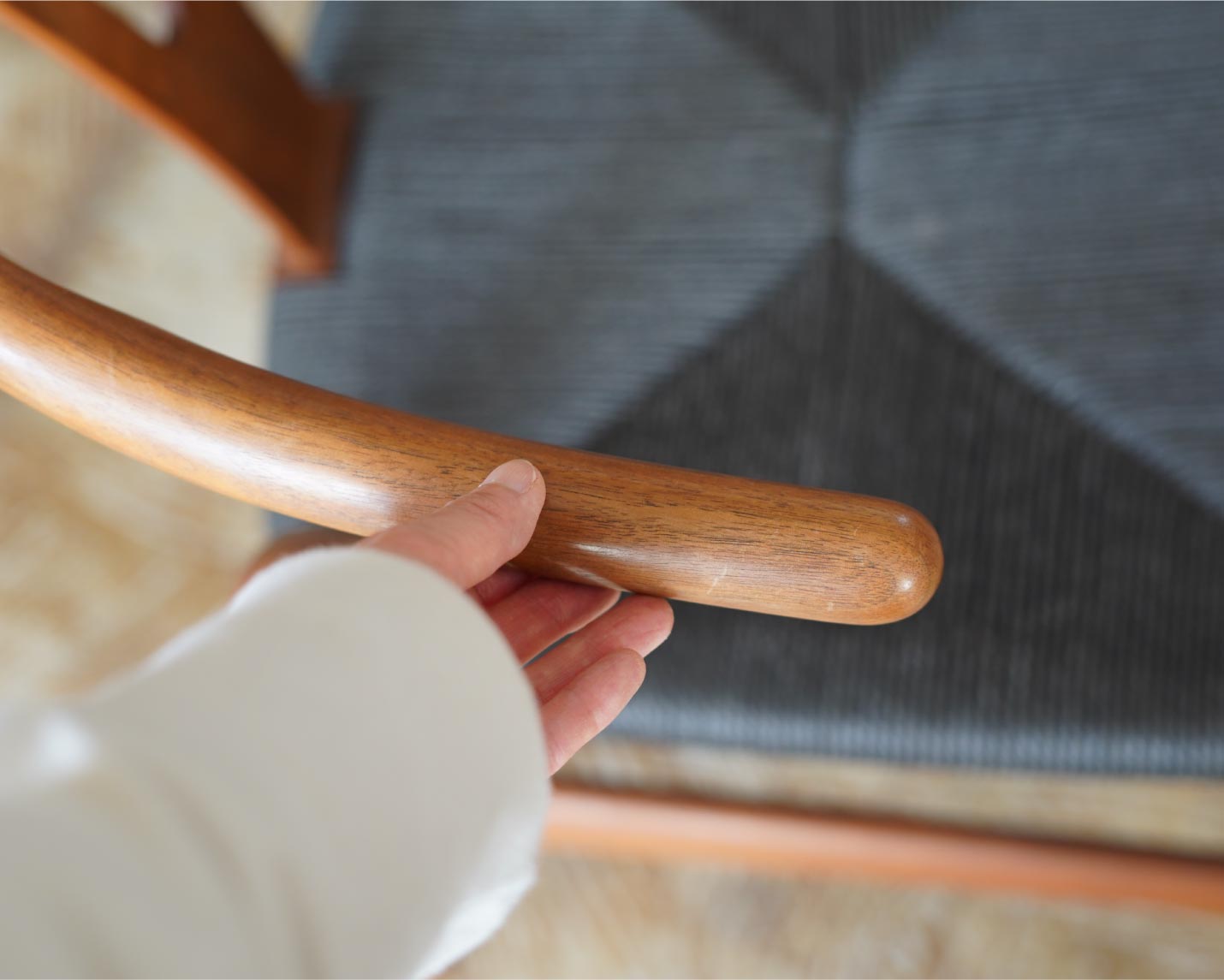 CARL HANSEN & SON （カール・ハンセン＆サン）CH24(Yチェア）ウォールナット オイルフィニッシュのアーム