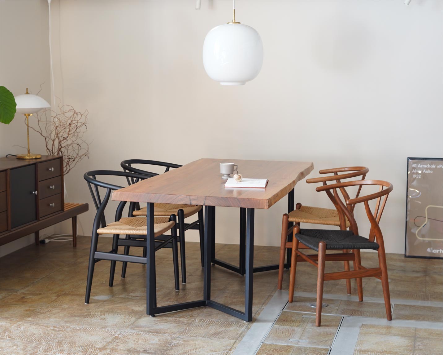 CARL HANSEN & SON （カール・ハンセン＆サン）CH24(Yチェア）のあるダイニング