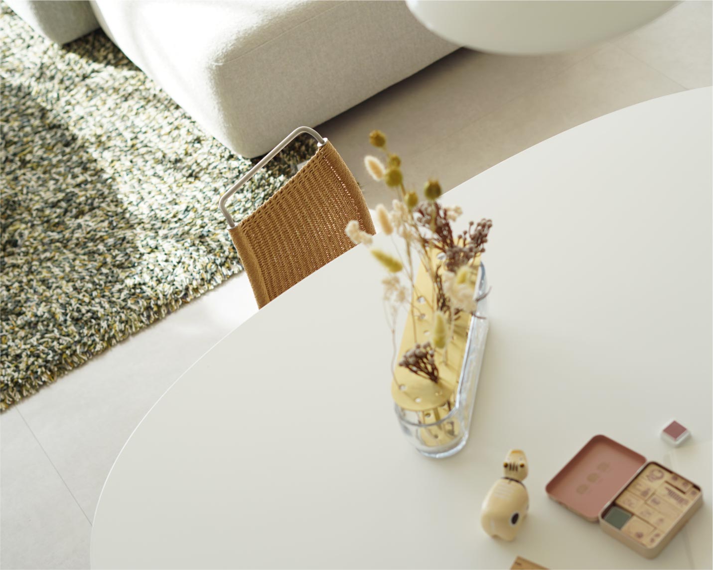 CARL HANSEN & SON （カール・ハンセン＆サン）PK1とフリッツ・ハンセン スーパー楕円テーブル B612（150×100cm）ラミネート