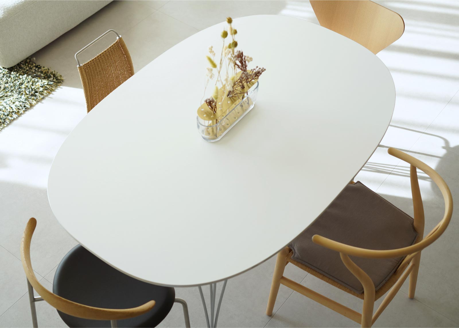 フリッツ・ハンセン スーパー楕円テーブル B612（150×100cm）ラミネートのあるダイニング