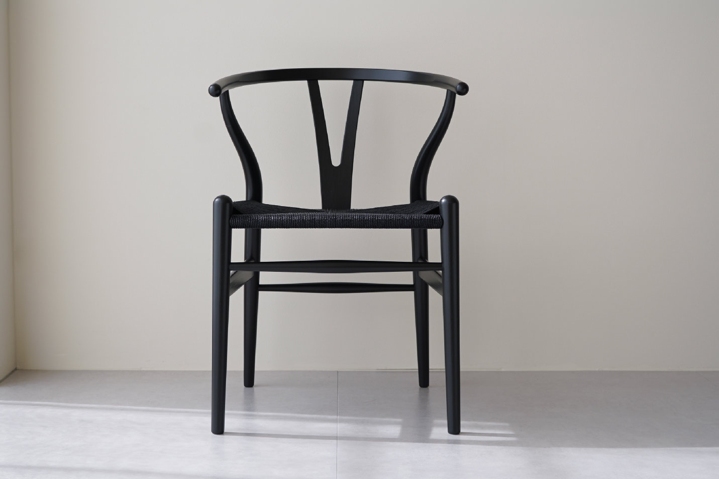 CH24 Yチェア ユーカリブラック