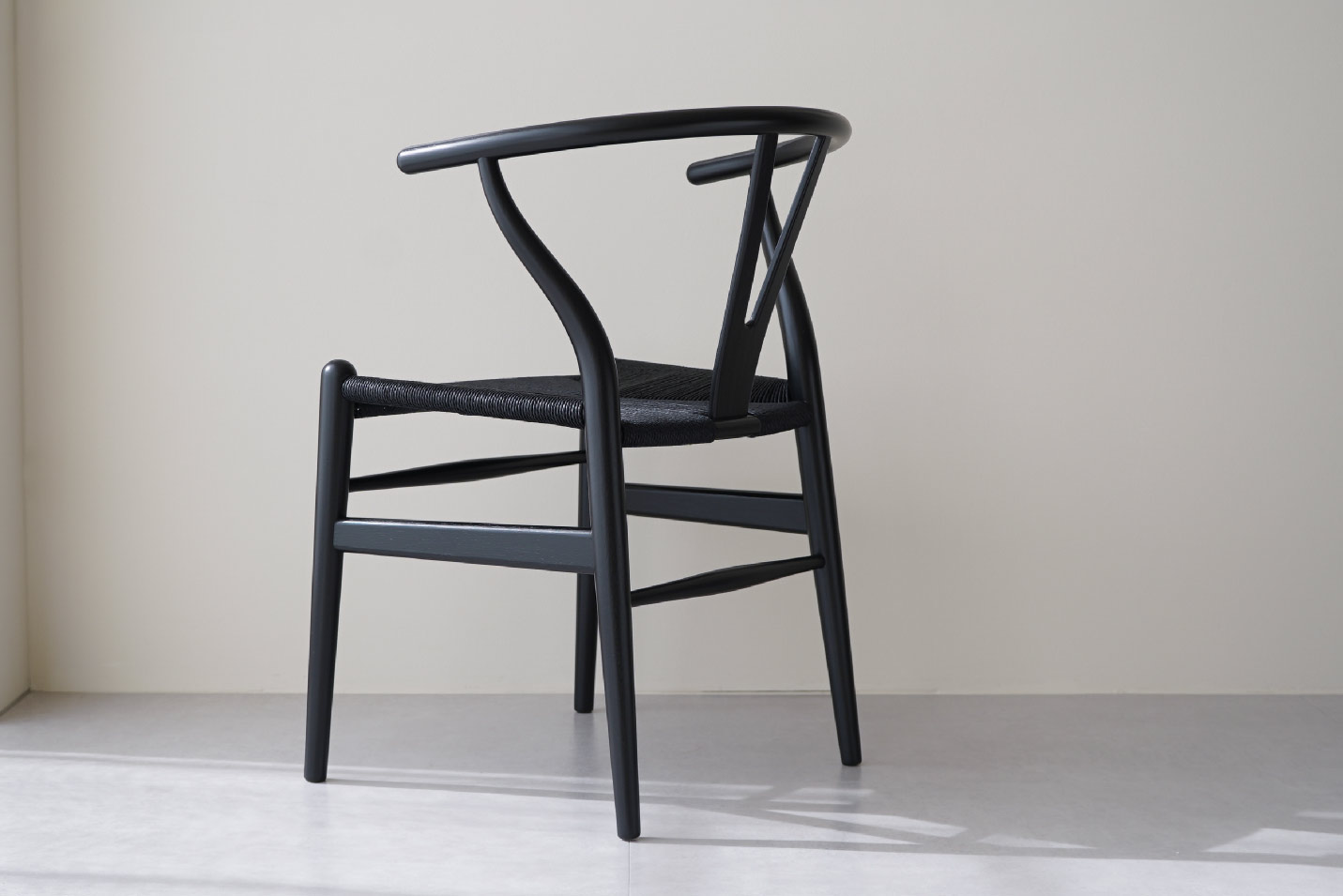 CH24 Yチェア ユーカリブラック