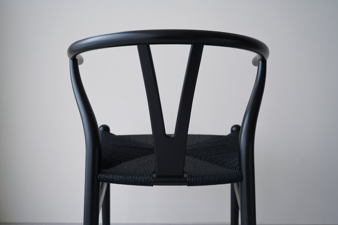 CH24 Yチェア ユーカリブラック