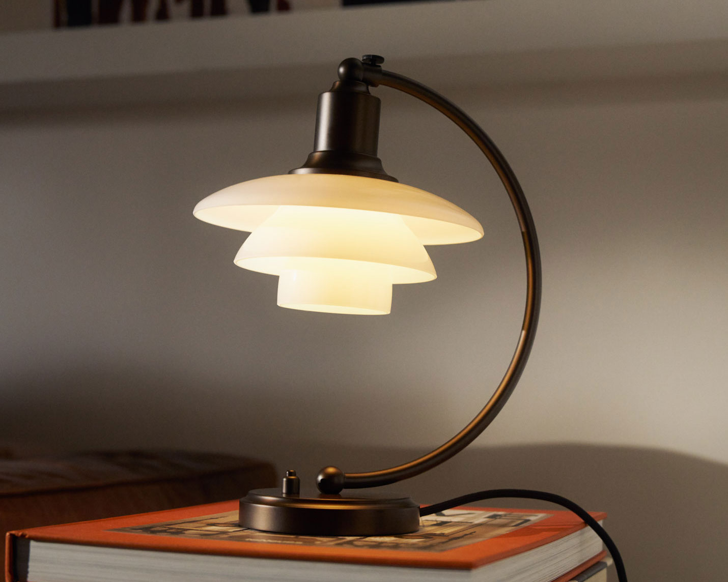 ルイスポールセン(Louis Poulsen) PH 2/2 Luna エイジド・ブラス オパール テーブルランプ