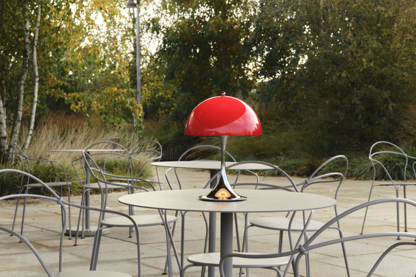 ルイスポールセン(Louis Poulsen) パンテラ 250 ポータブル ORIGINALS オパール・レッド・クローム