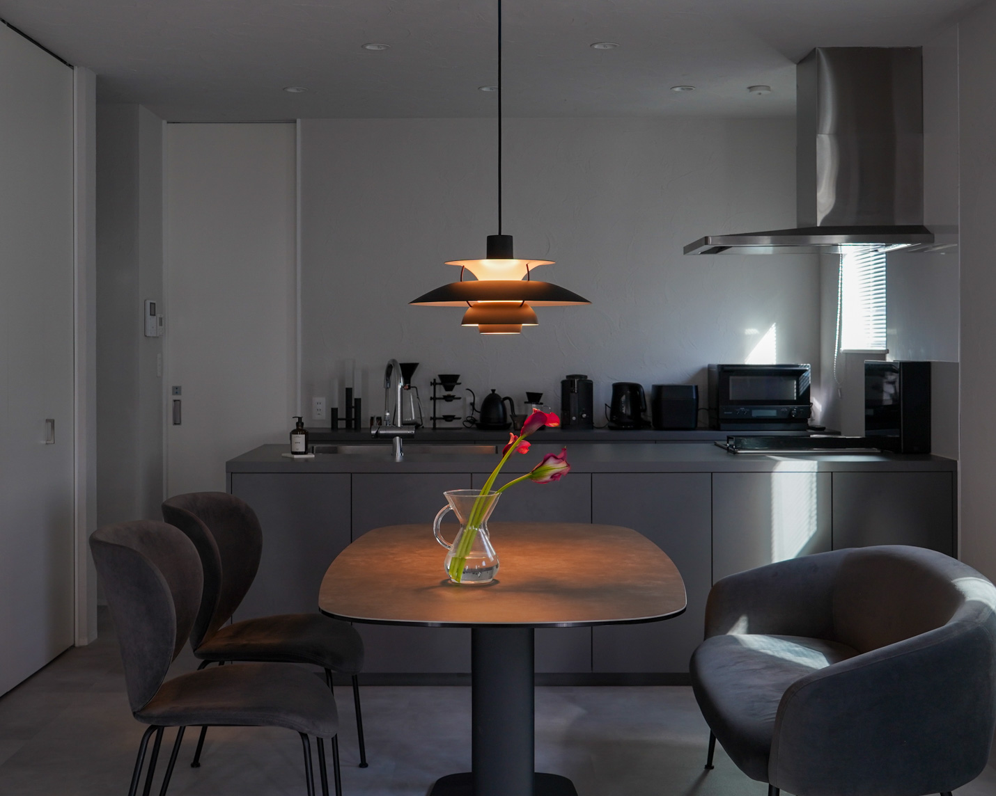 ルイスポールセン（Louis Poulsen）PH5 / ブラック・エディション2025