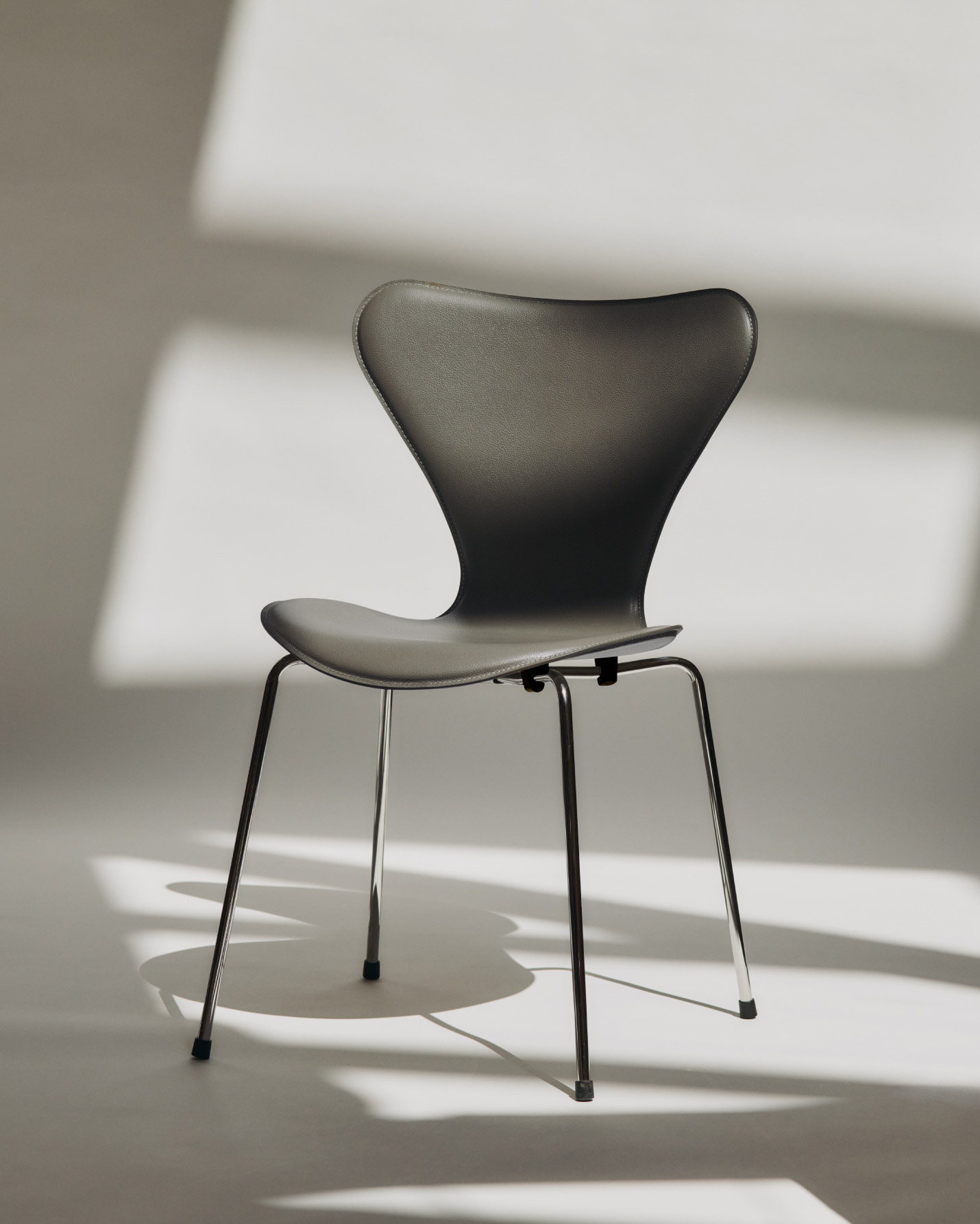 FRITZ HANSEN（フリッツ・ハンセン）SERIES 7（セブンチェア）TAILORED（テーラード）スレートグレー