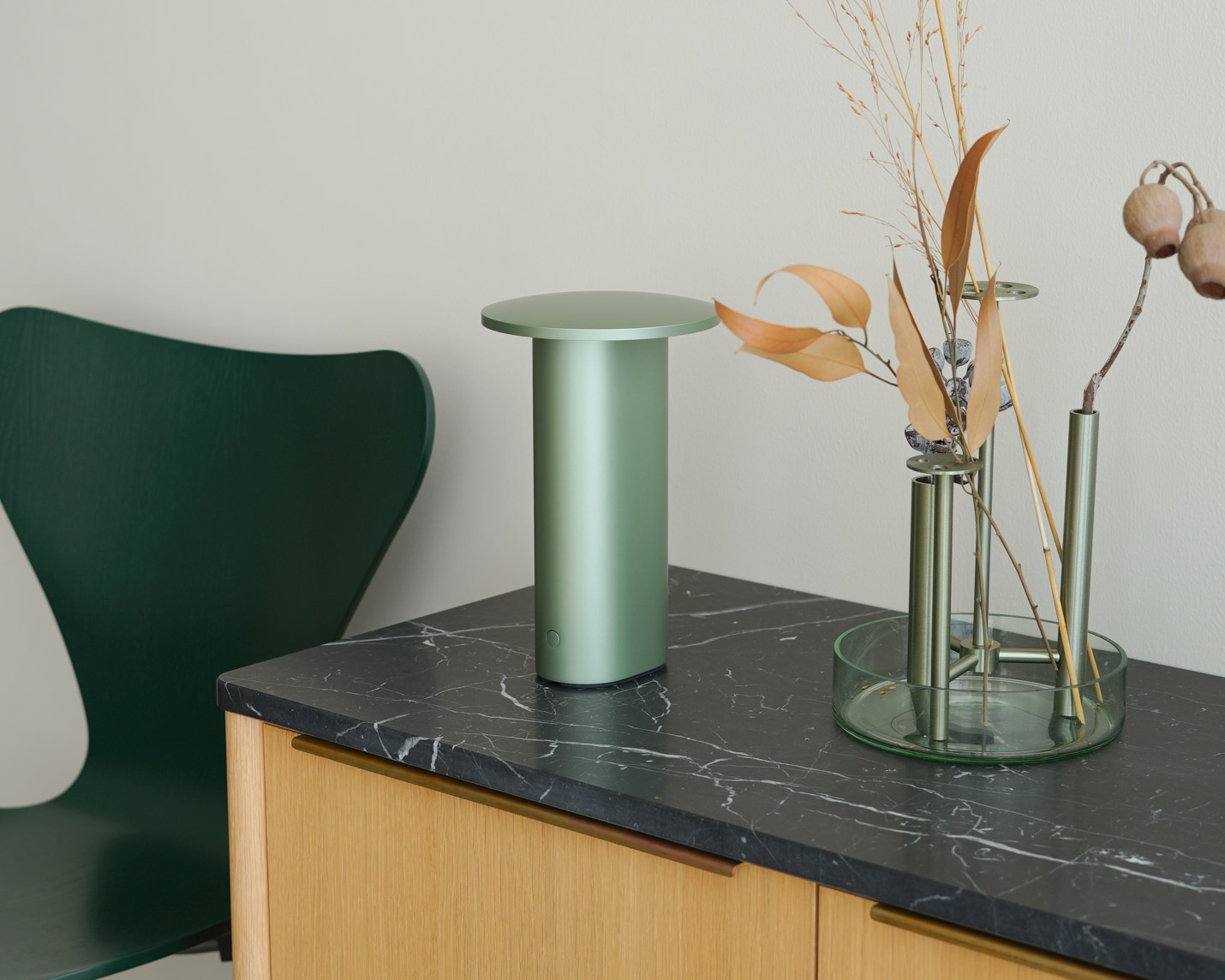 FRITZ HANSEN（フリッツ・ハンセン）SOLAE（ソラエ） ポータブルランプ