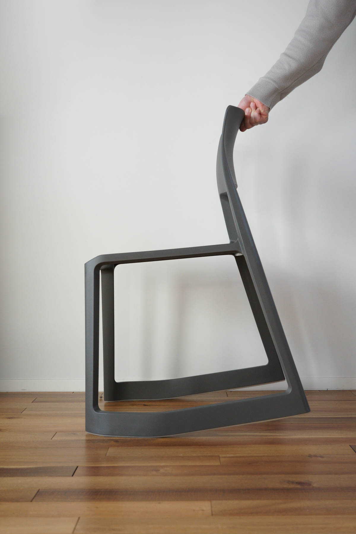 Vitra（ヴィトラ） Tip Ton Chair(ティプトンチェア)の前傾機能
