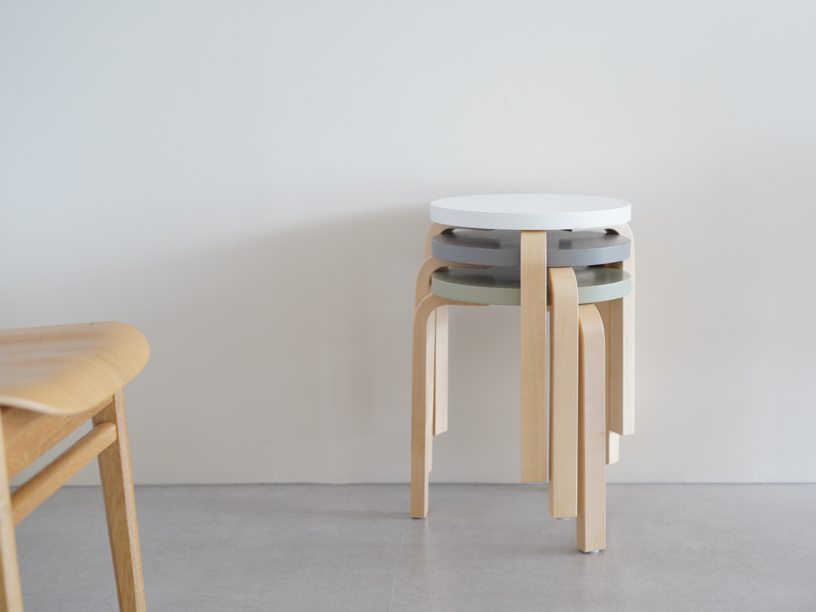 artek (アルテック)  3本脚 スツール stool60 Lレッグのスリット