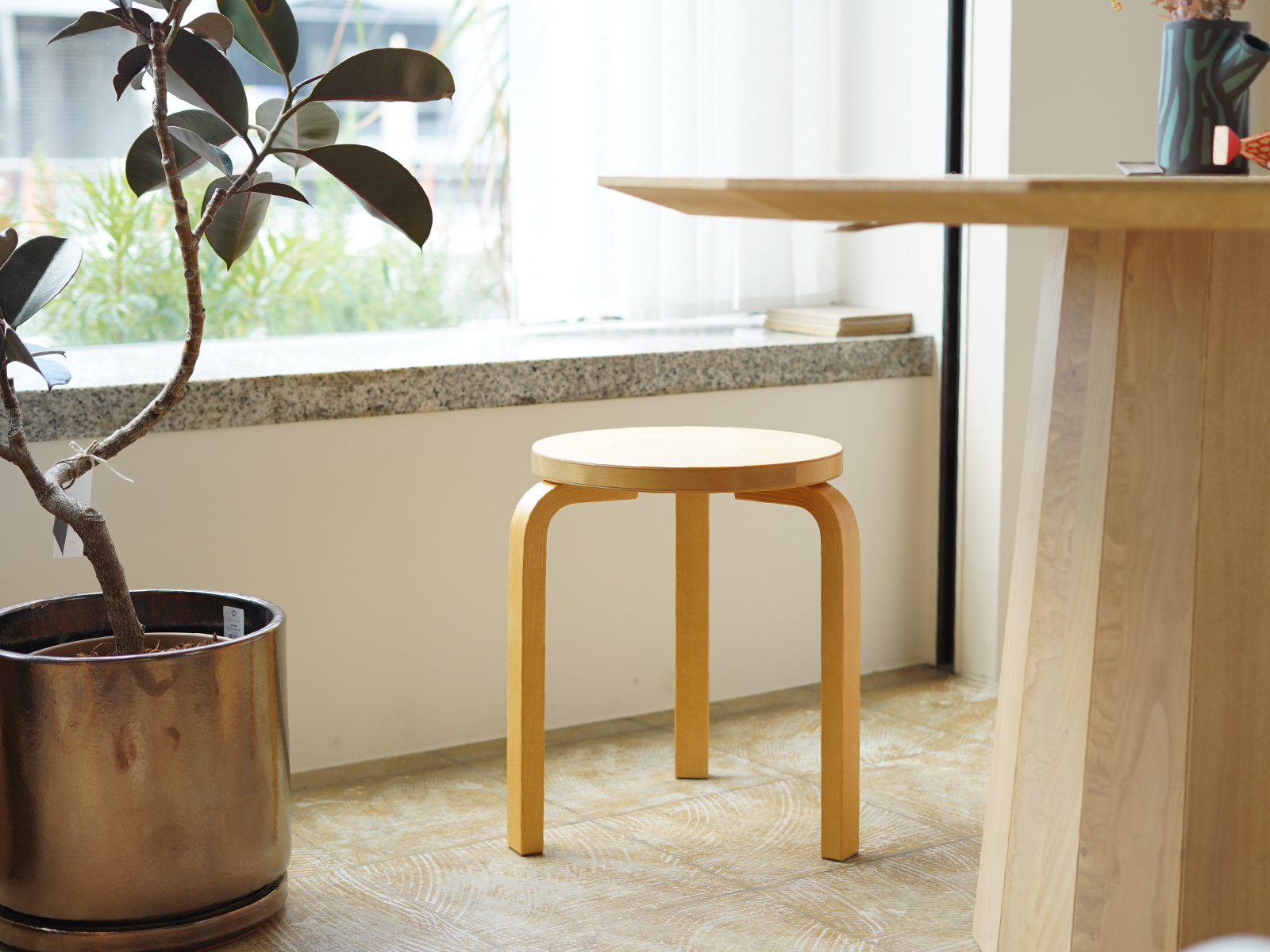 artek (アルテック)  3本脚 スツール stool60 ハニー