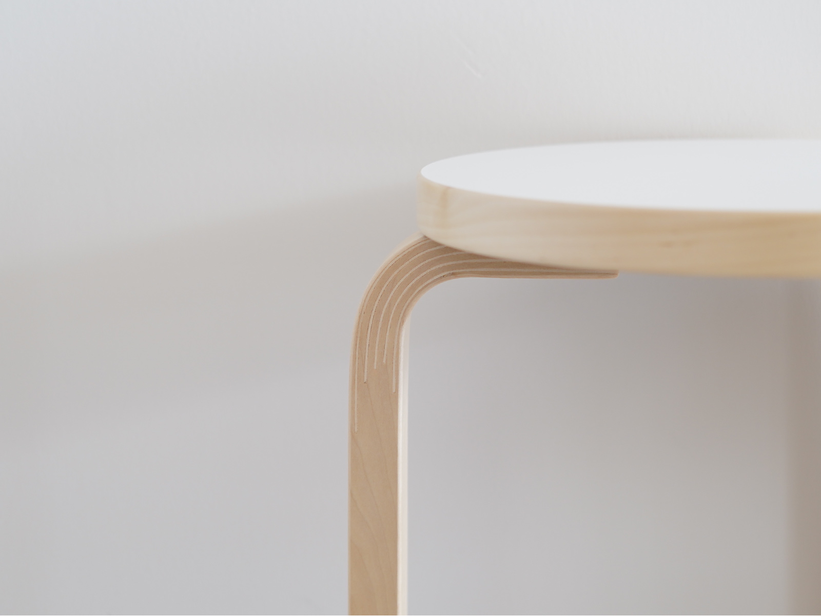 artek (アルテック)  3本脚 スツール stool60 Lレッグのスリット