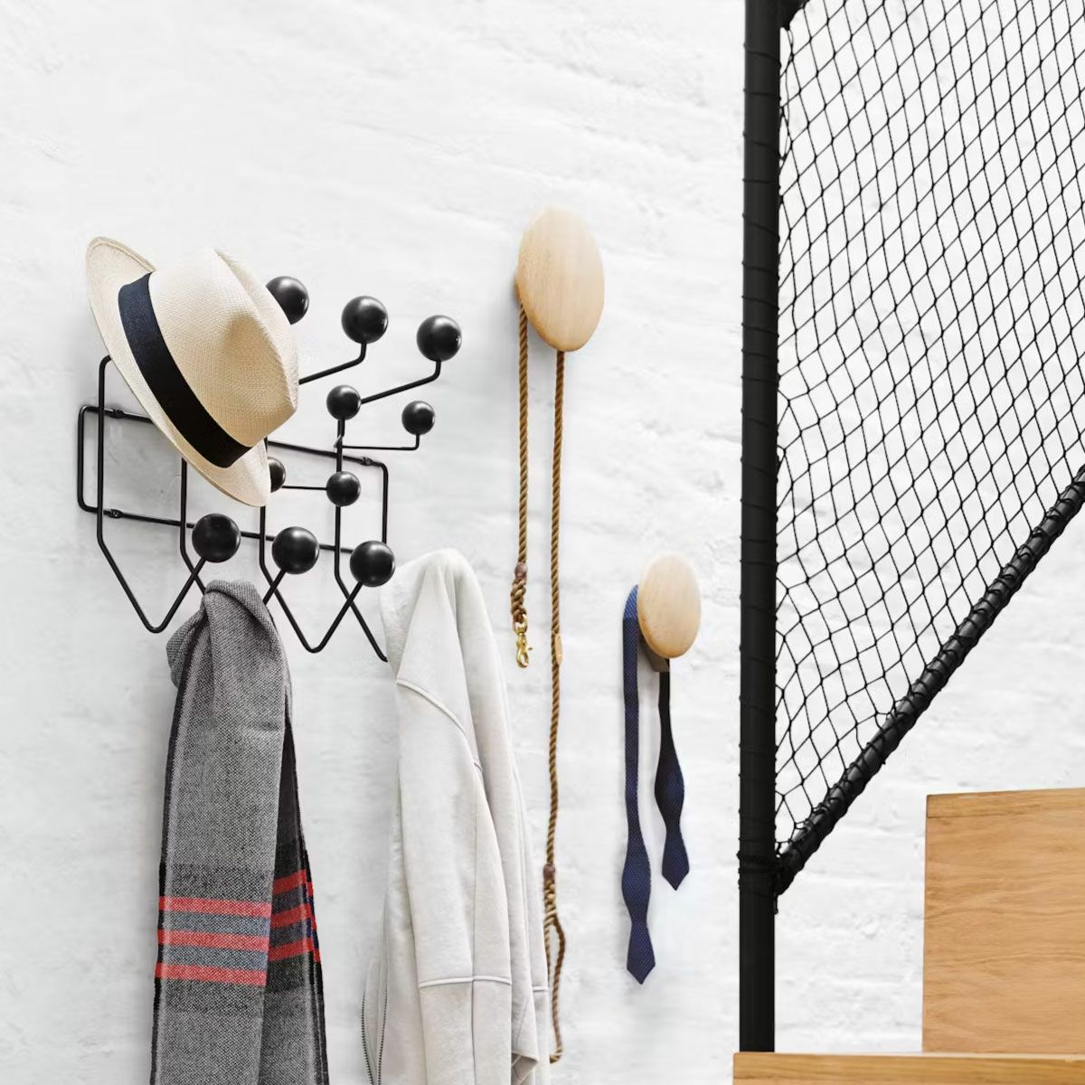 ハーマンミラー（Hermanmiller）イームズ ハングイットオール オールブラック［HIABK BK］