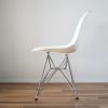 ハーマンミラー（Hermanmiller）イームズ サイドシェルチェア DSR ホワイト クロームベース［DSR. 47 ZF E8］