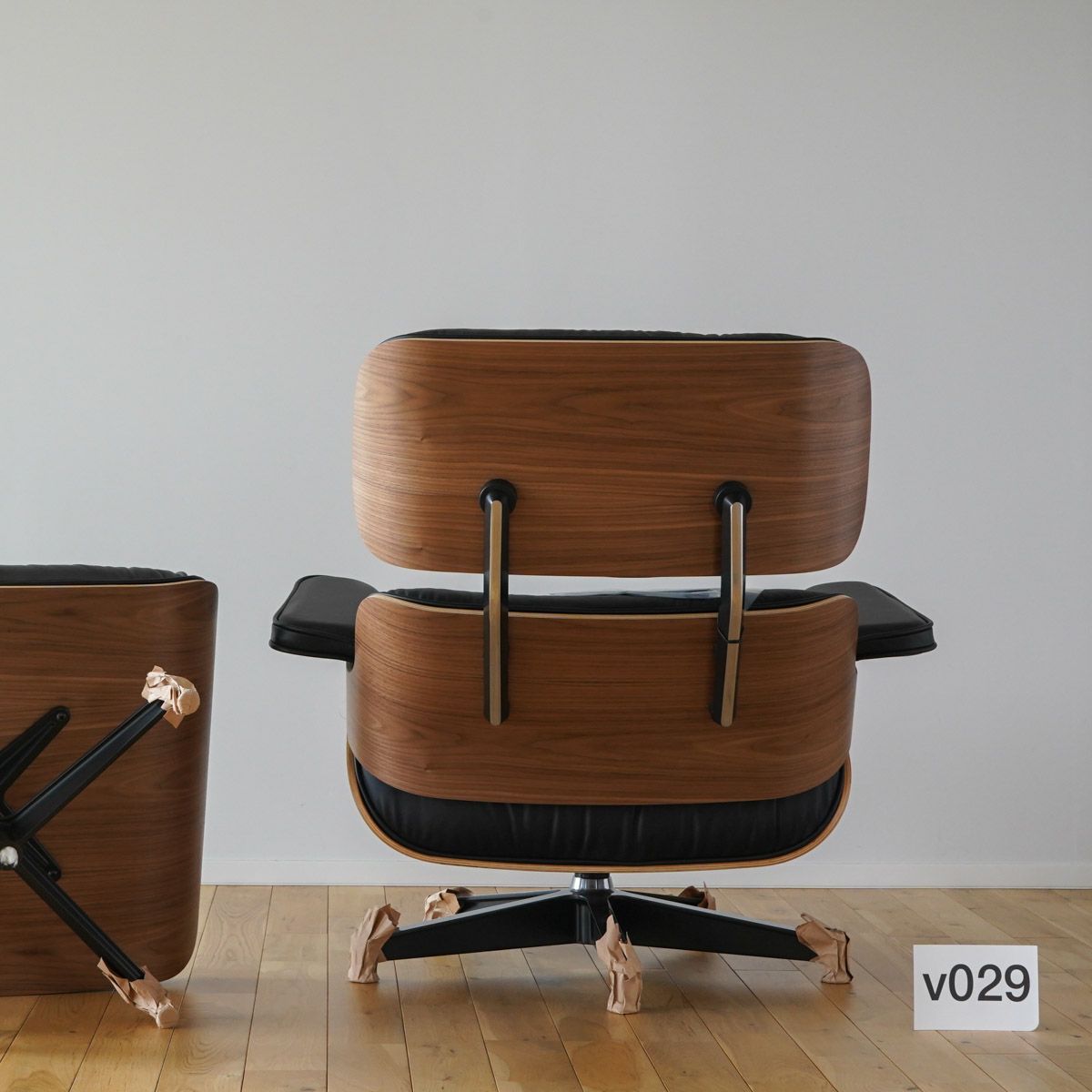 ハーマンミラー（Heramanmiller）イームズ ラウンジチェア＆オットマン ウォールナット v029［ES67071-OU2109］