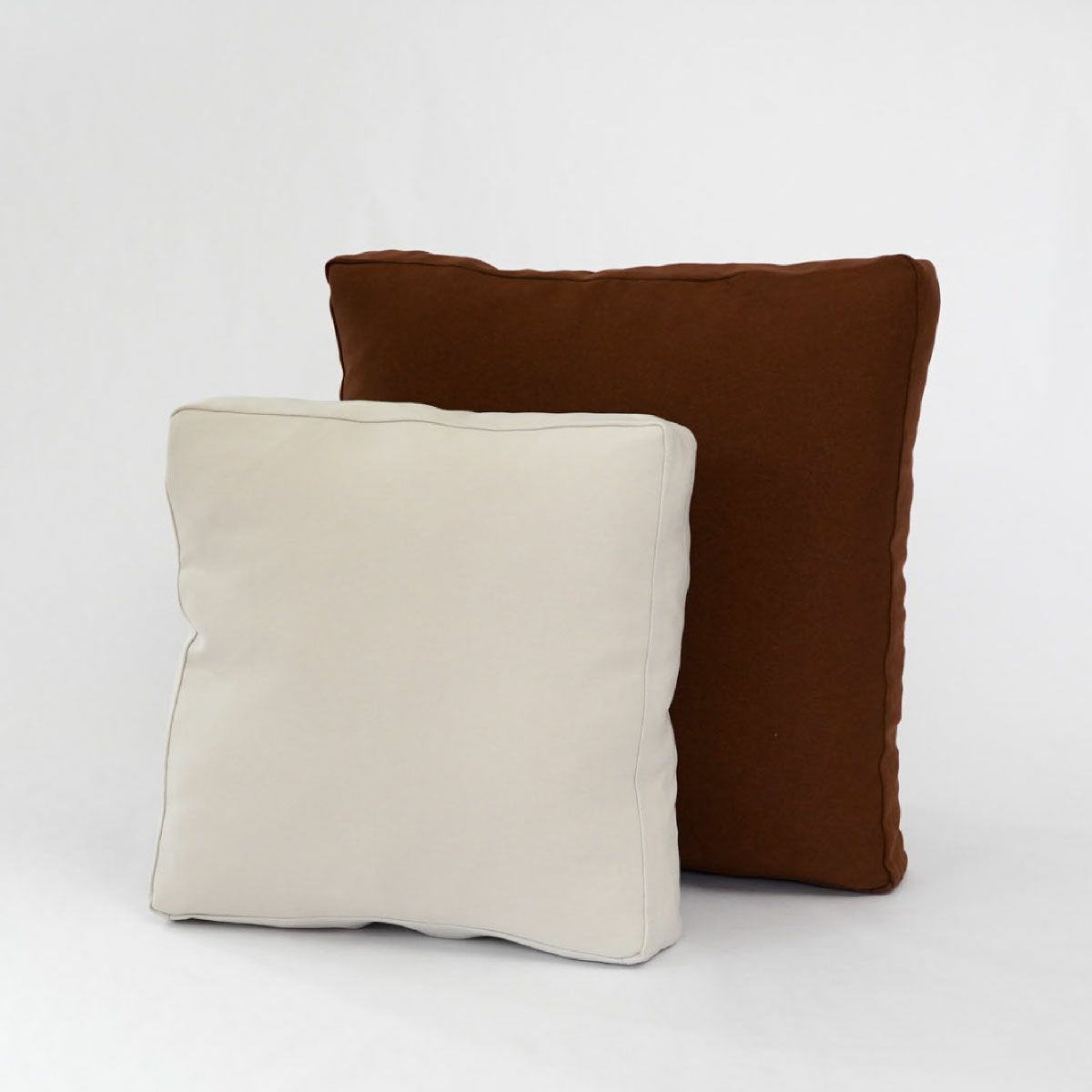 サンドイッチクッション 小:ムギホワイト × 大:ゴブレットブラウン商品画像1