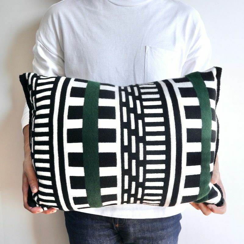 カリモクニュースタンダード ストライプスクッション （Karimoku New Standard Stripes Cushion）スモール×ラージ セット 商品画像5