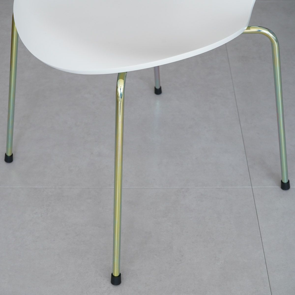 FRITZ HANSEN（フリッツ・ハンセン）SERIES 7（セブンチェア）  ラッカー / 7:14 AM BEIGE（ベージュ×レインボーベース）