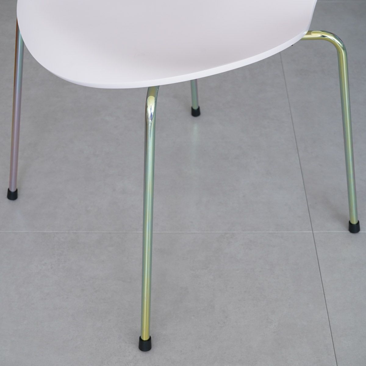 FRITZ HANSEN（フリッツ・ハンセン）SERIES 7（セブンチェア）  ラッカー / 7:14 AM PINK（ピンク×レインボーベース）