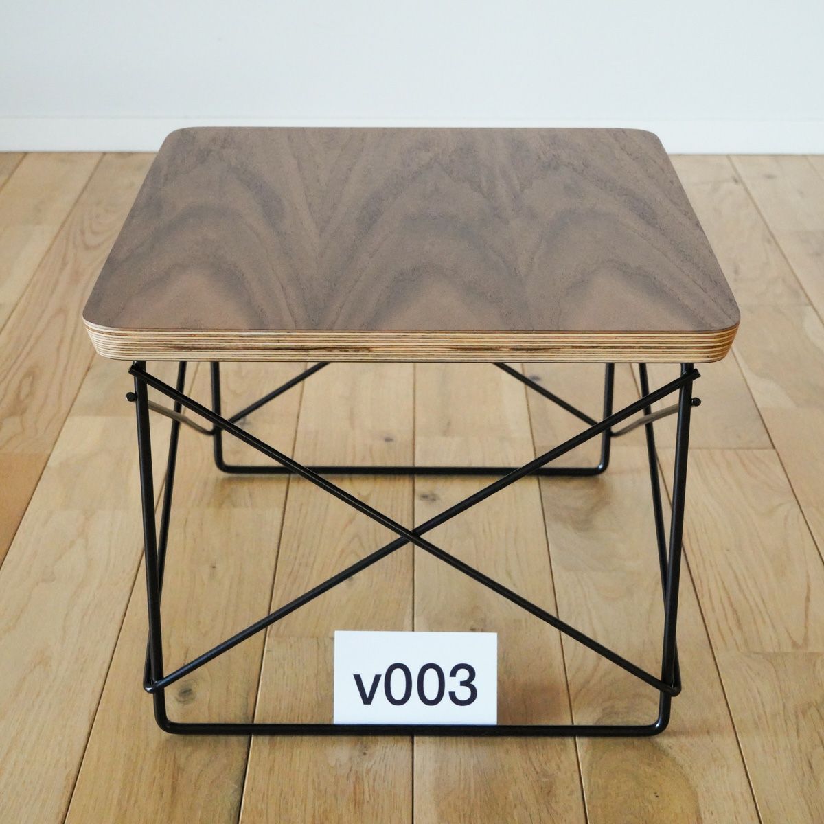 ハーマンミラー（Hermanmiller）イームズ ワイヤーベーステーブル LTRT ウォールナット×ブラックベース v003［LTRT OU BK］