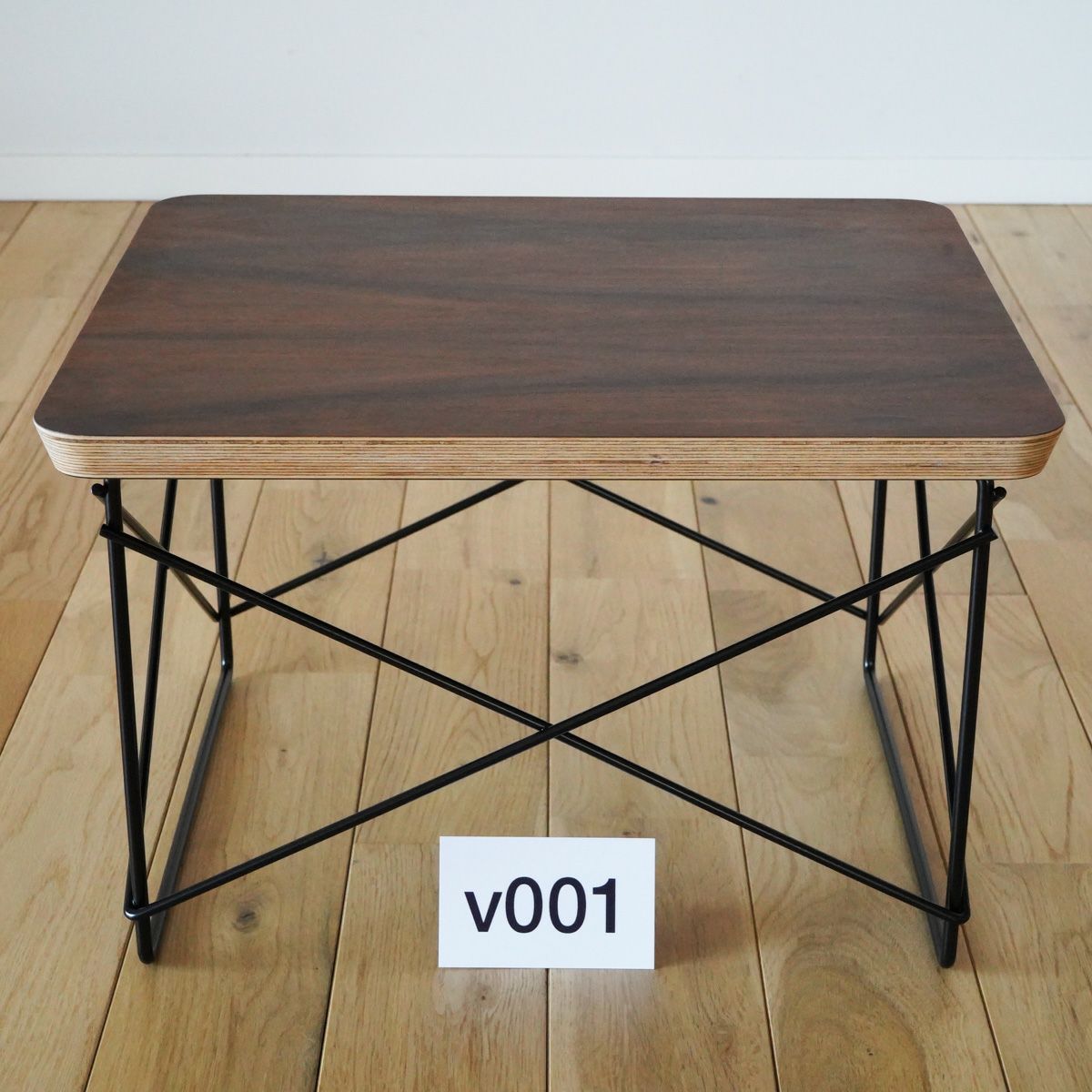 ハーマンミラー（Hermanmiller）イームズ ワイヤーベーステーブル LTRT サントスパリサンダー×ブラックベース v001［LTRT 9N BK］