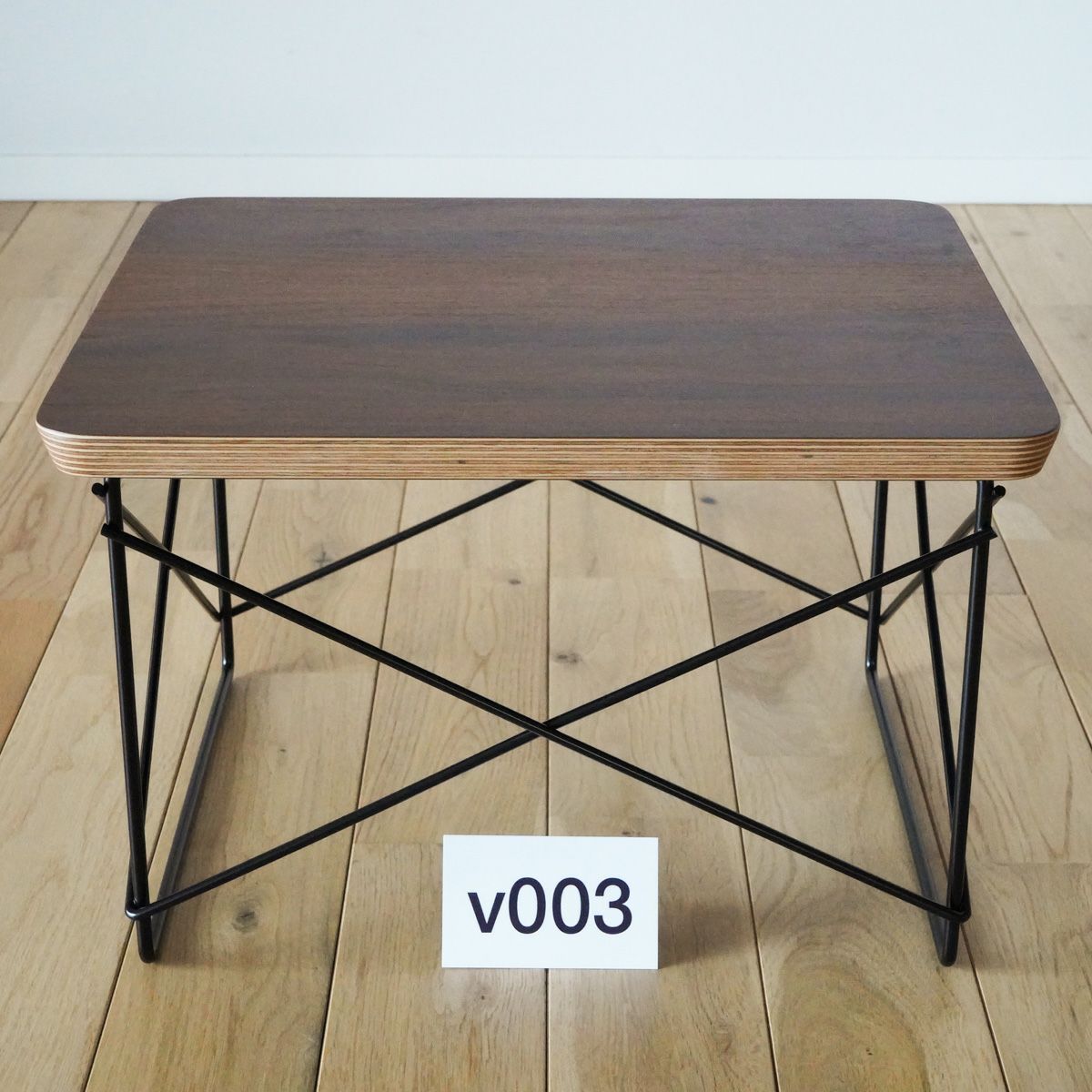 ハーマンミラー（Hermanmiller）イームズ ワイヤーベーステーブル LTRT サントスパリサンダー×ブラックベース v003［LTRT 9N BK］